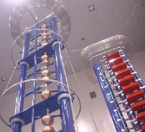 冲击电压发生器 